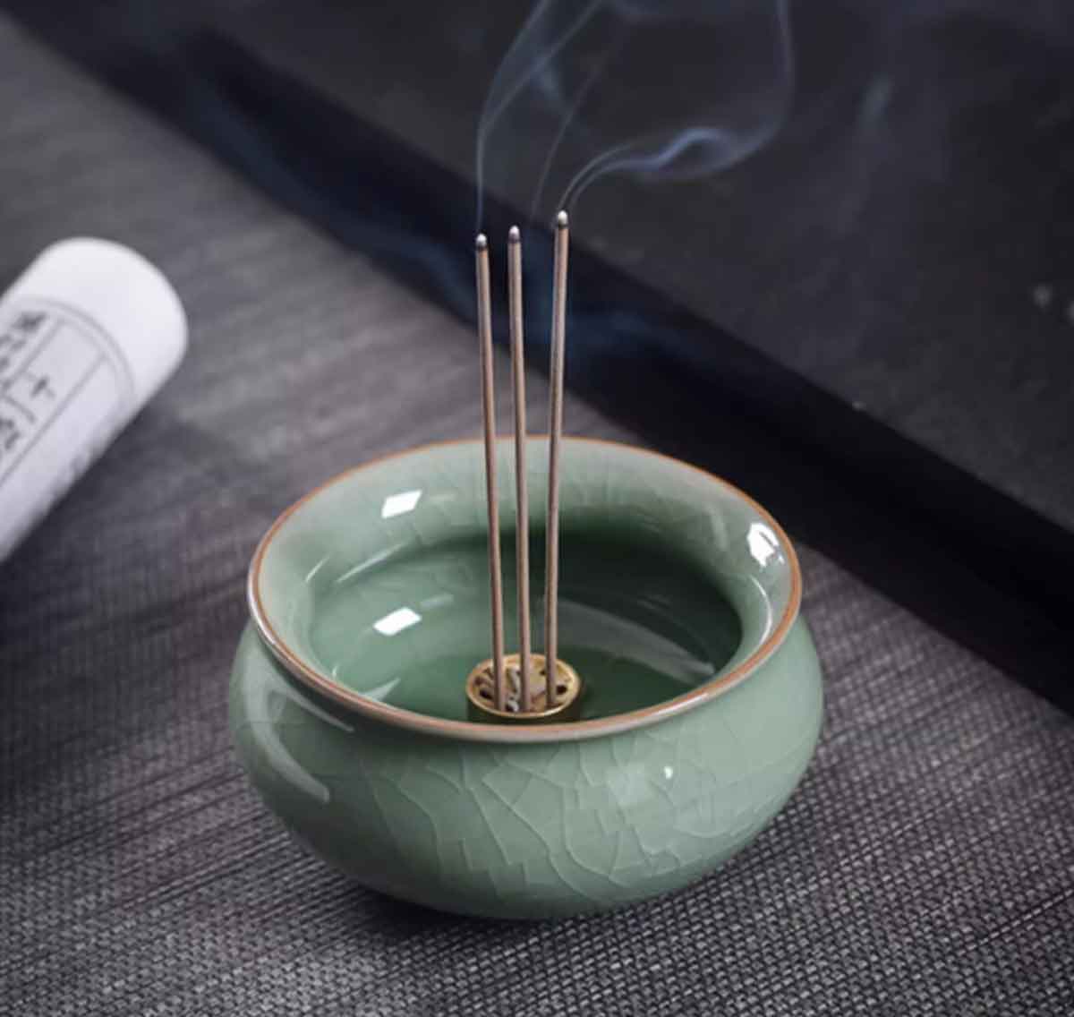 三本足香炉 陶磁器製｜風水開運・浄化・リラックス空間を演出する