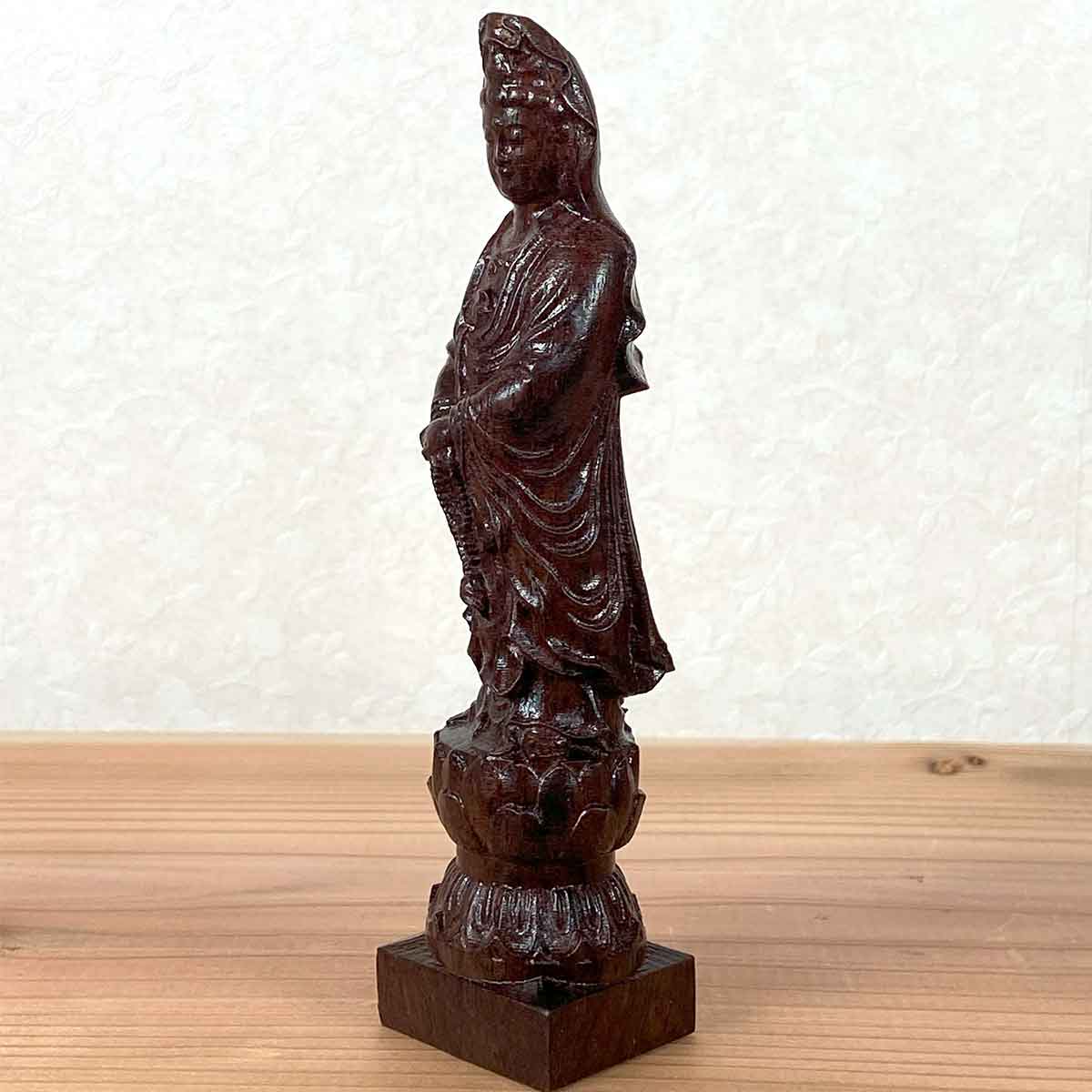 骨董品 沈香木 精工原木彫り 浄瓶観音菩薩 仏像 仏教 彫刻 アンティーク 骨董品 沈香木 精工原木彫り 浄瓶観音菩薩 仏像 仏教 彫刻