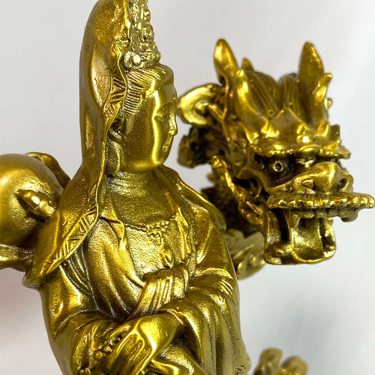 騎龍観音 真鍮製 高さ25cm 龍神 仏像 龍頭観音 龍 観音像 贈り物や