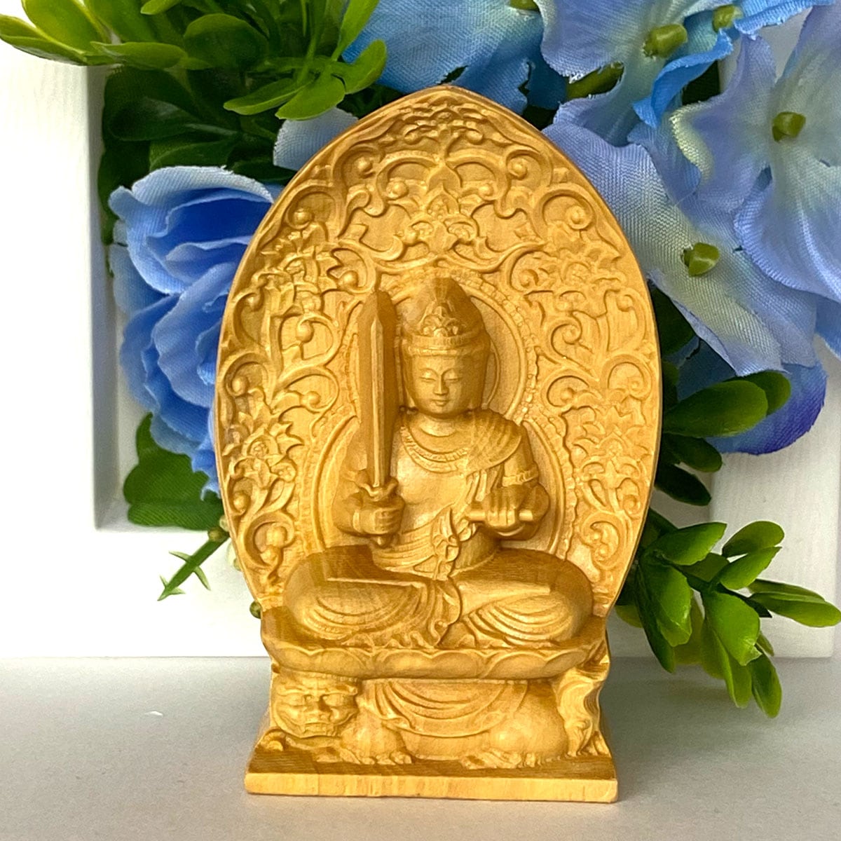文殊菩薩像　木彫 文殊菩薩の木彫り彫刻・仏像の販売ページです。