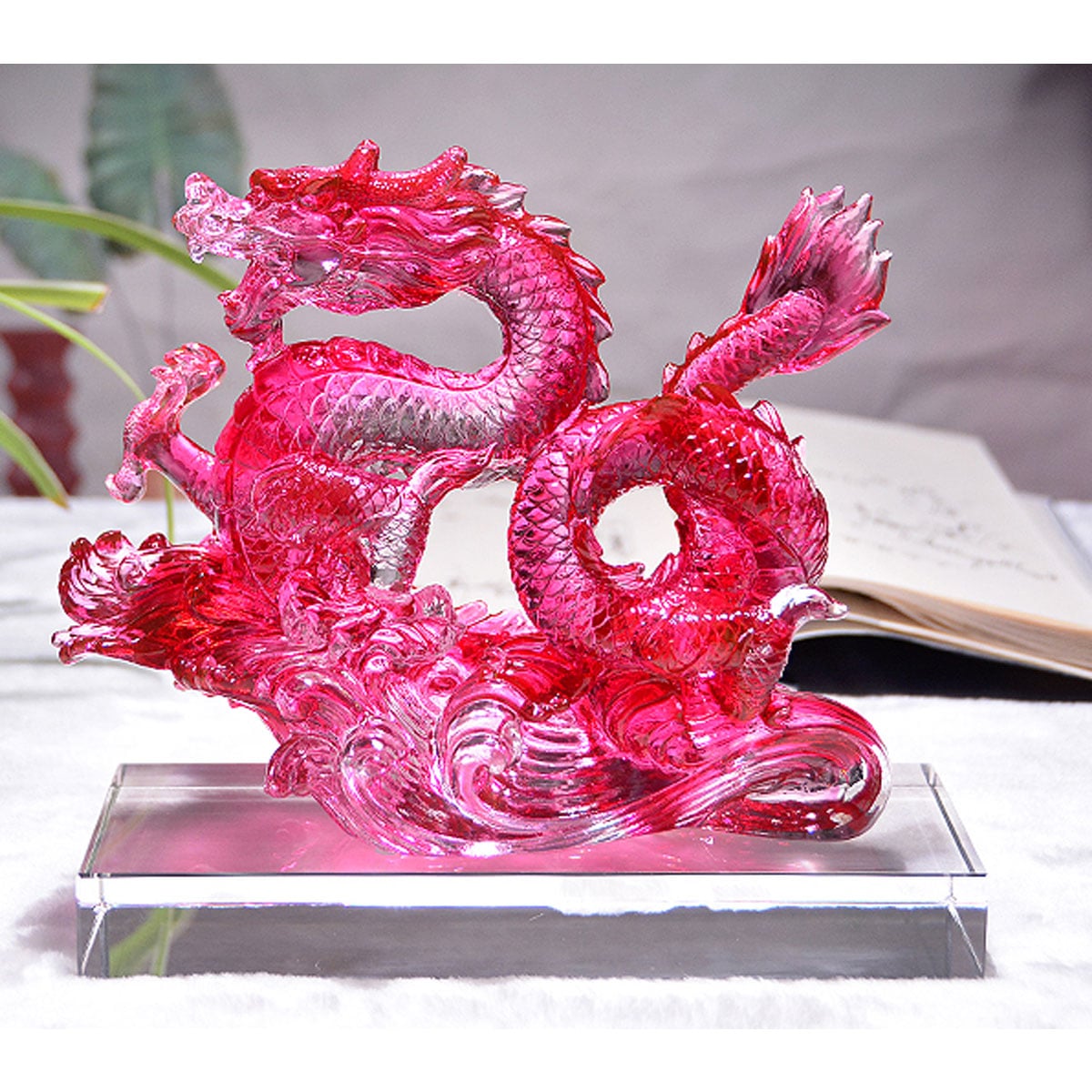 五本爪の水龍ガラス置物｜王者の象徴・開運守護神・金運と成功を招く
