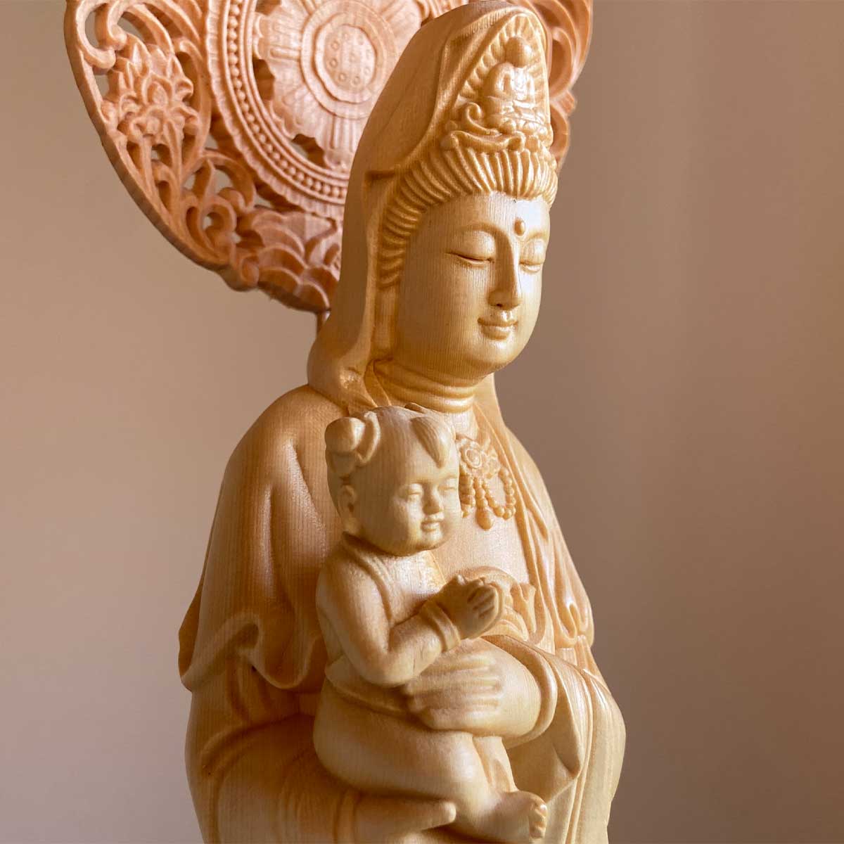 慈母観音 仏像 36cm｜家内安全・子授け・無病息災・安産祈願を願う