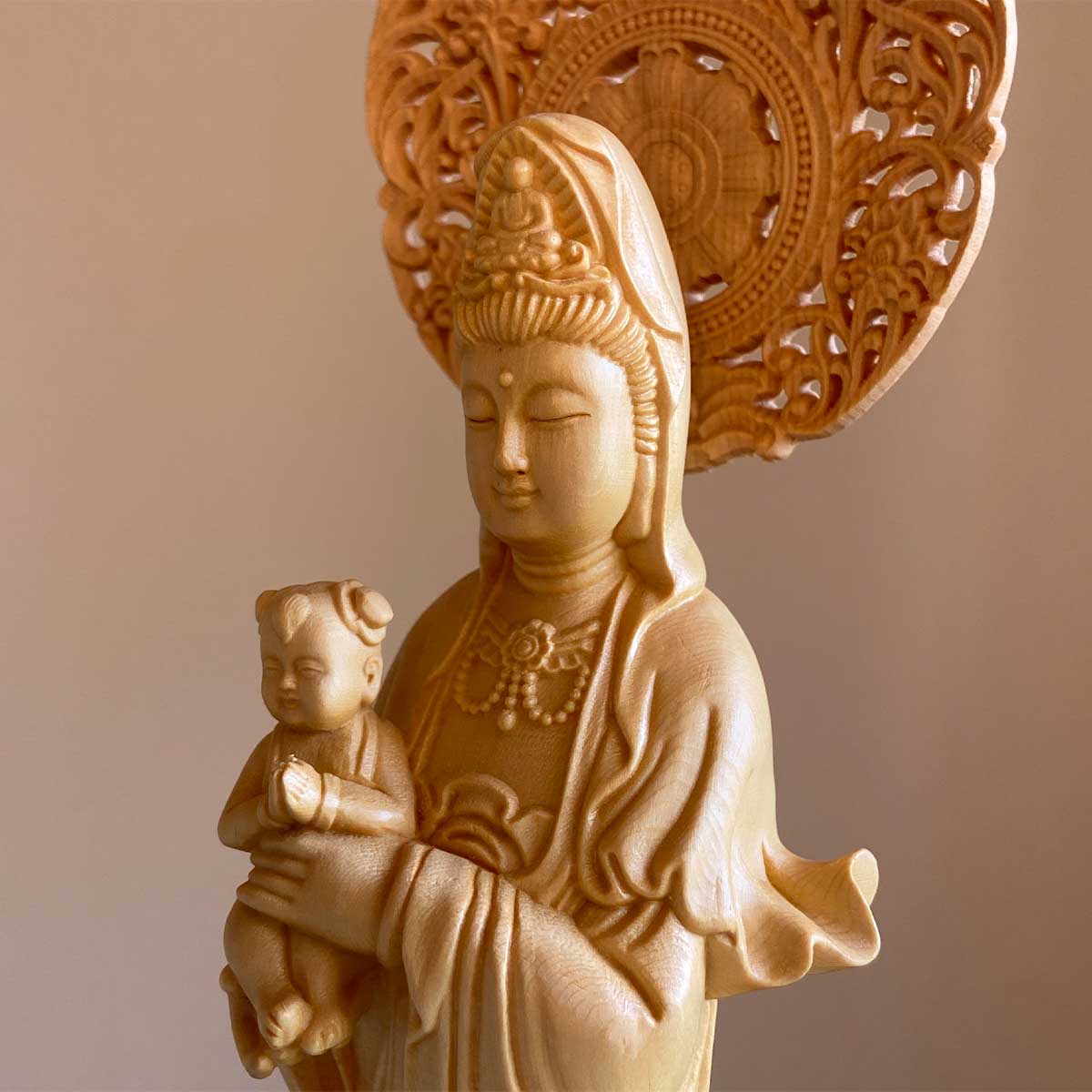 慈母観音 仏像 36cm｜家内安全・子授け・無病息災・安産祈願を願う