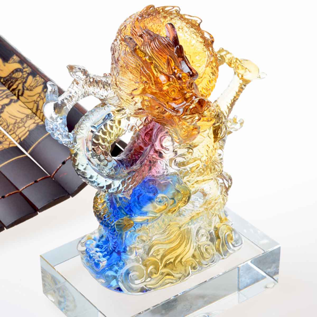 龍神の宿る七宝琉璃宝珠｜五爪の力を持つ風水龍で邪気を祓う開運置物