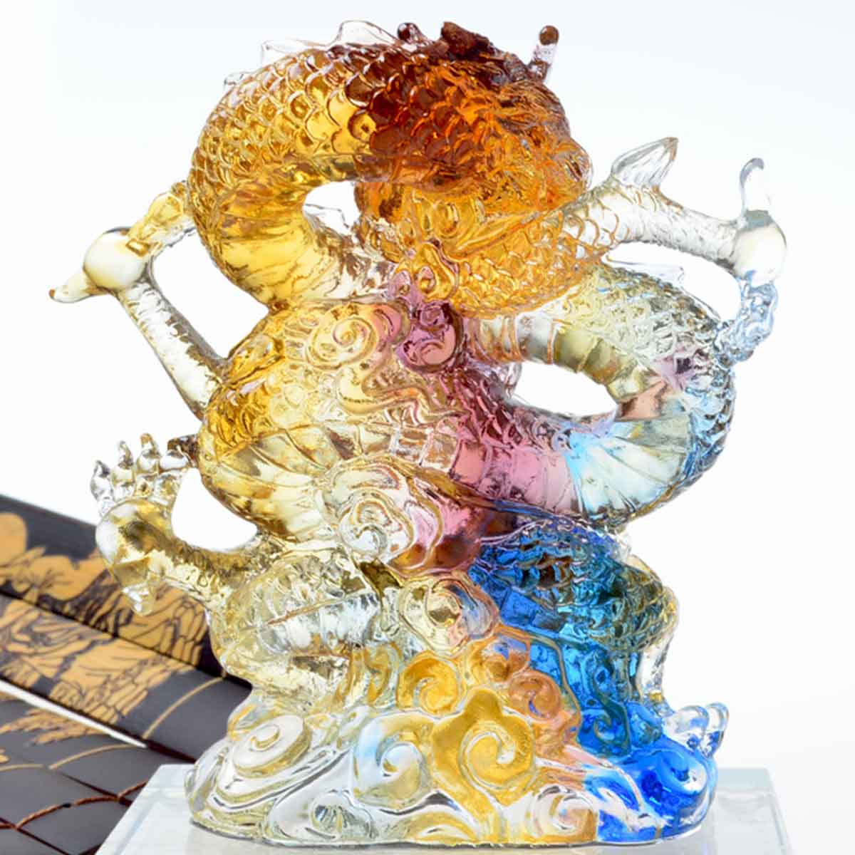 龍神の宿る七宝琉璃宝珠｜五爪の力を持つ風水龍で邪気を祓う開運置物