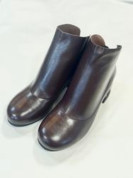 yuko imanishi+/ユウコイマニシプラス　　一枚皮バックファスナーショートブーツ”SHIRO”（ブラウン）　・　707021　［送料無料］