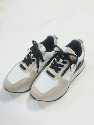 NEWカラー　yuko imanishi+/ユウコイマニシプラス　　レザースニーカー ”DAN” （BEIGE&WHITE）　・　746050　　［送料無料］　
