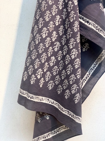 ١maison de SOIL/᥾ɥ롡FLOWER BLOCK PRINT STOLE NMDS21586ؤ椦ѥåб