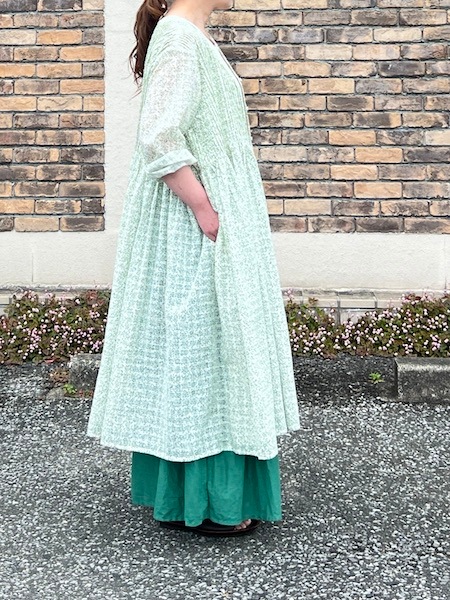 SALE��maison de soil/�᥾��ɥ����롡POWER LOOM COTTON DOBIE CHECK ARABESQUE SCREEN PRINT WRAP DRESS WITH PINTUCK����������INMDS25094