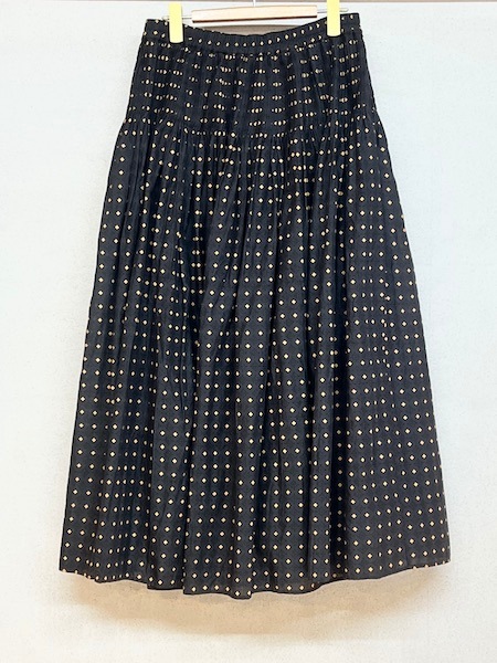 maison de soil /᥾ɥ롡80s COTTON VOILE CONTRAST FLOWER HAND SCREEN PRINT FLARED SKIRT WITH MINI PINTUCKINMDS25774[̵]