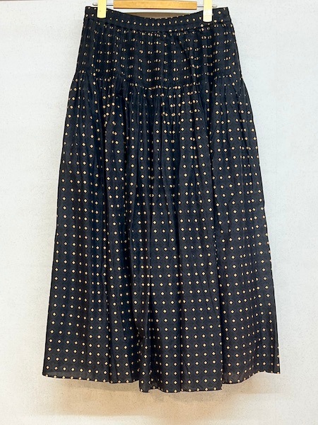 maison de soil /᥾ɥ롡80s COTTON VOILE CONTRAST FLOWER HAND SCREEN PRINT FLARED SKIRT WITH MINI PINTUCKINMDS25774[̵]