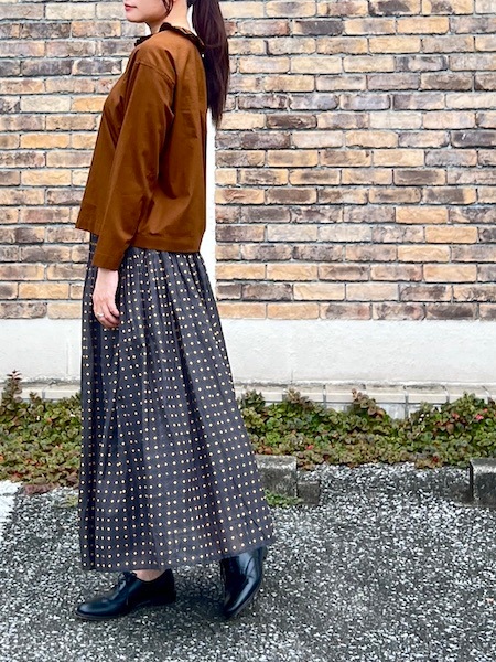 maison de soil /᥾ɥ롡80s COTTON VOILE CONTRAST FLOWER HAND SCREEN PRINT FLARED SKIRT WITH MINI PINTUCKINMDS25774[̵]