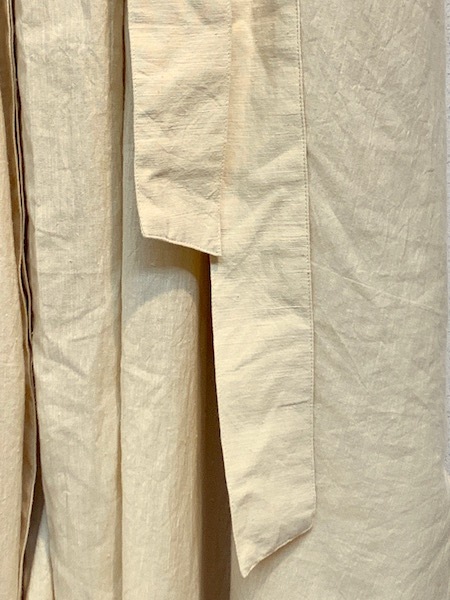 SALE maison de SOIL/᥾ɥ롡HEAVY COTTON KHADI WITH SELVAGE NECK GATHERED MAXI SHIRT DRESS WITH BELTINMDS20723[̵]