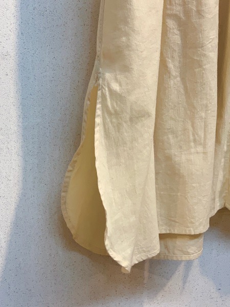 SALE maison de SOIL/᥾ɥ롡HEAVY COTTON KHADI WITH SELVAGE NECK GATHERED MAXI SHIRT DRESS WITH BELTINMDS20723[̵]