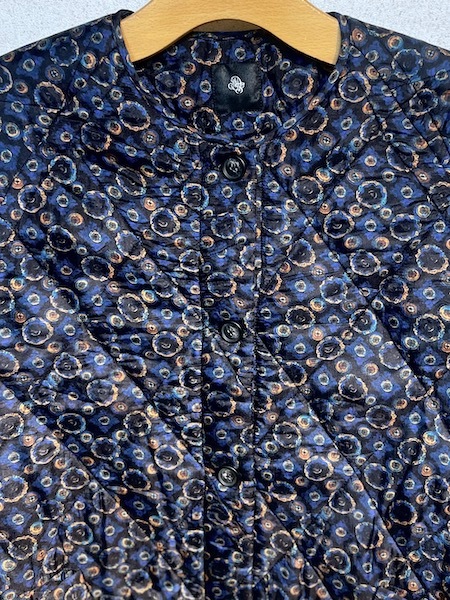 SALEmaison de SOIL/᥾ɥ롡 PADDED SILK PRINT C-NECK FRONT BUTTON COATNMDS23541P  [̵]