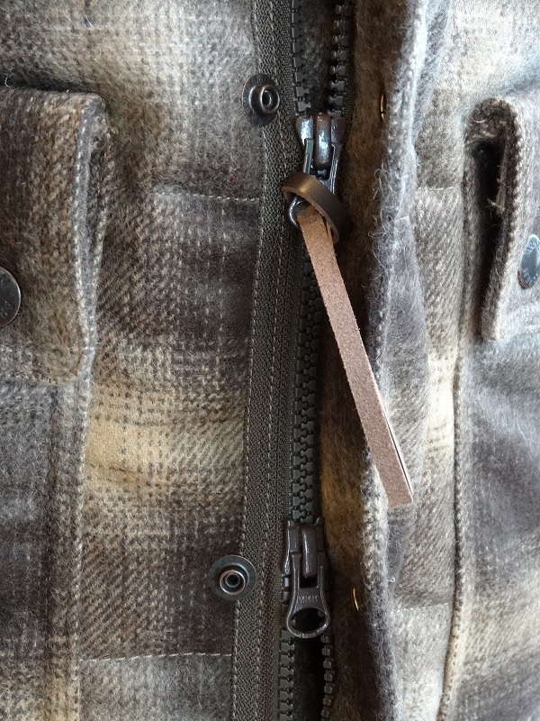 SALE ARMEN/WOOL DOWN FRONT ZIPSNAP HIGH-NECK VEST[̵]