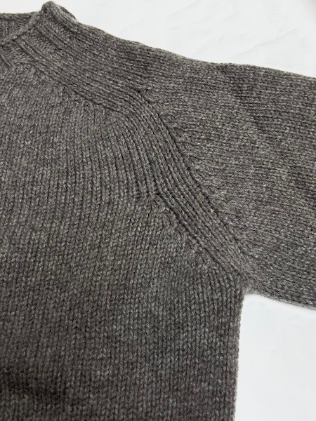 ARMEN/󡡡Modele Particulier ARMENɡGEELONG LAMBSWOOL SEAM FREE 2.5GG CREW NECK SADDLE SHOULDER P/O JNAMP2471[̵]