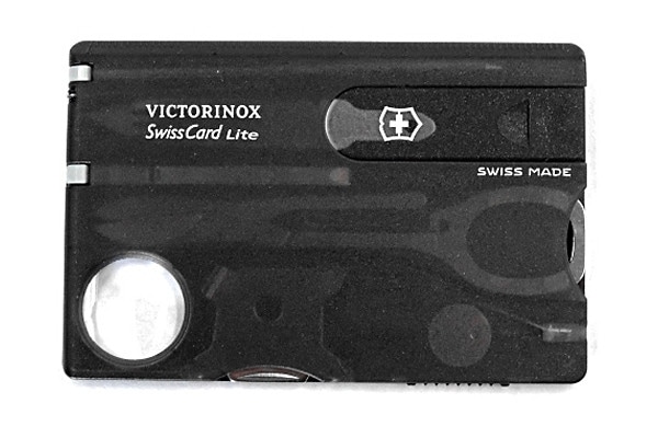 VICTORINOX(ビクトリノックス)　スイスカードライトT3 BK (0.7333.T3) 半透明ブラック　【送料無料】　メール便にてお届け手配