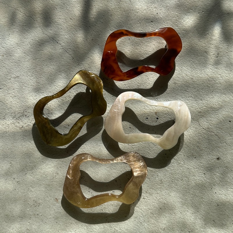 hole-barrette-hair-accessories-san-online-store