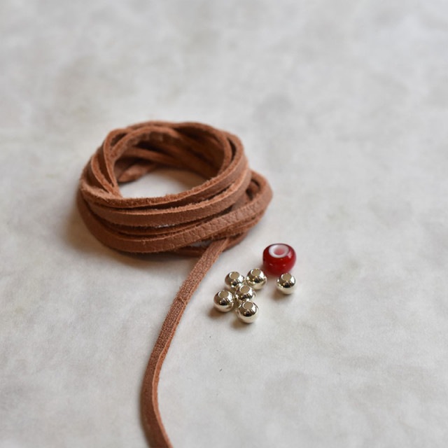 鹿革ヒモ ナチュラル ビーズ|チェーンネックレス|Silver Accessory / シルバー アクセサリー
