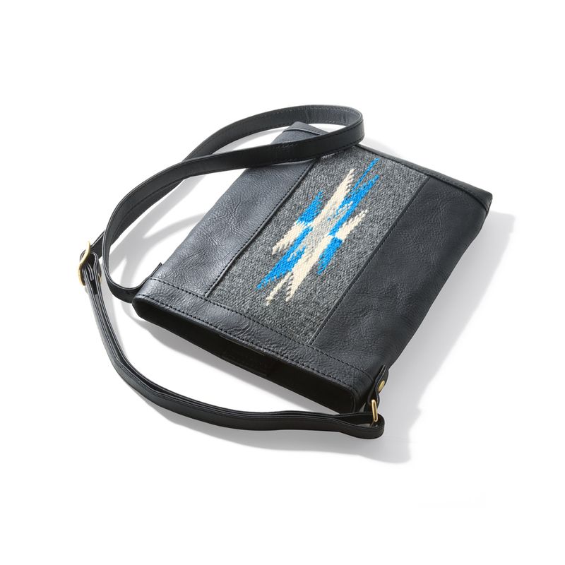 オルテガ ORTEGA'S ショルダーバッグ レザーバッグ レア オイルドシュリンクレザー オルテガクロスボディバッグ｜全てのレザー