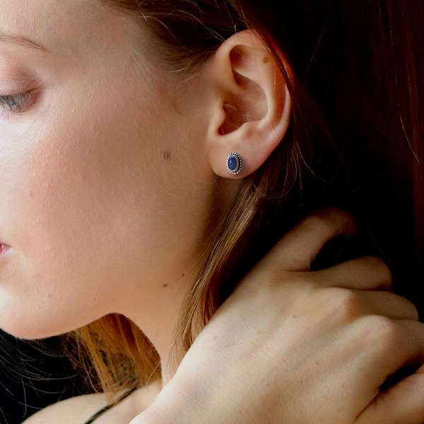 天然石ラピスラズリ ストーンピアス