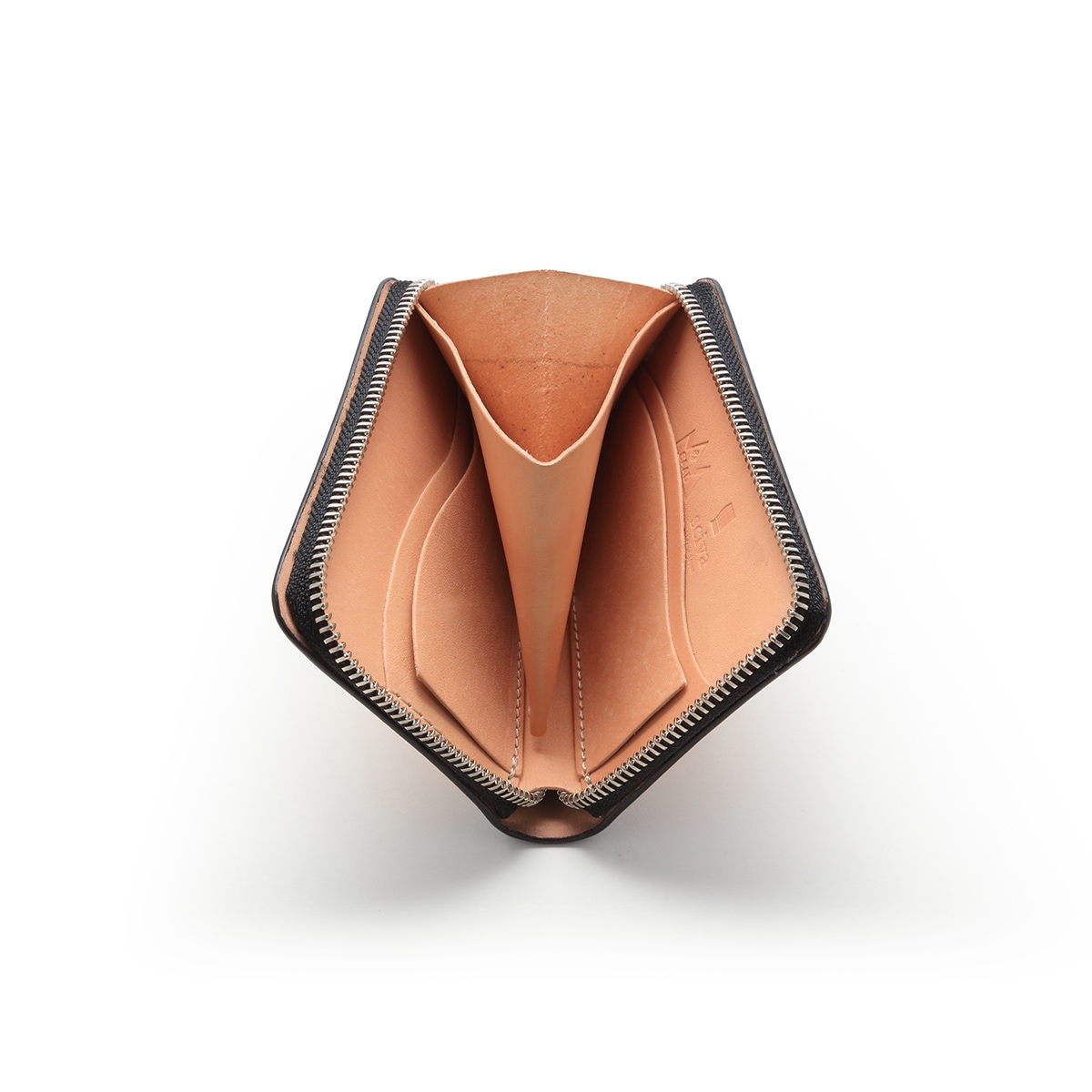 ラウンドファスナー ショートウォレット/サンニーロ/カーリーメイプル/サドルレザー