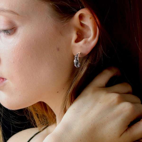 サンシンボル アラベスク シルバー925ピアス