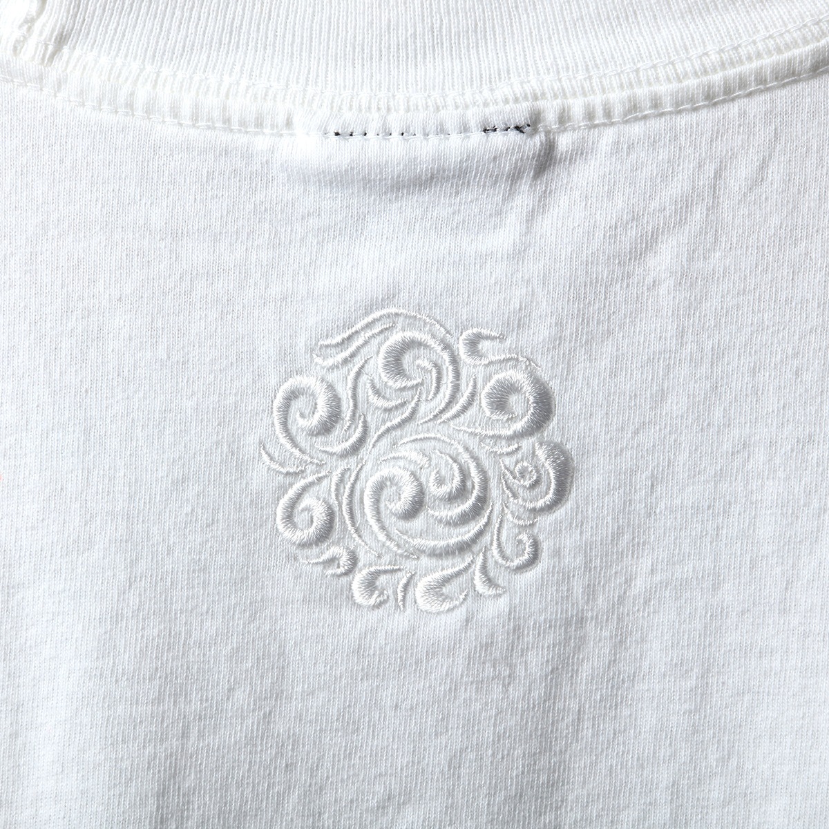 SAAD 25AW 27TH ANNIVERSARY アラベスク 刺繍 TEE Tシャツ ホワイト