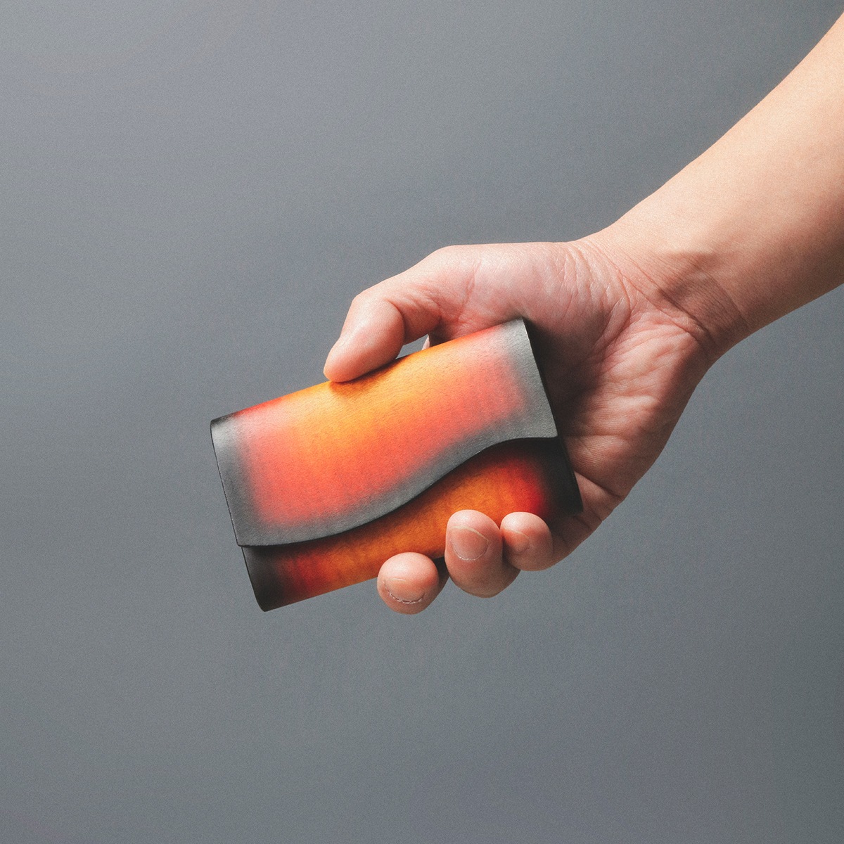 カードケース/サンニーロ/カーリーメイプル/サドルレザー