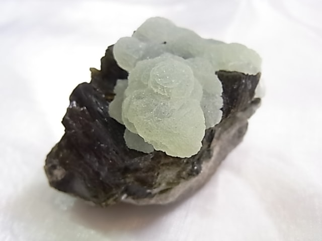 GA00154F プレナイト原石（エピドート付き） | 新着商品 | 鎌倉聖石