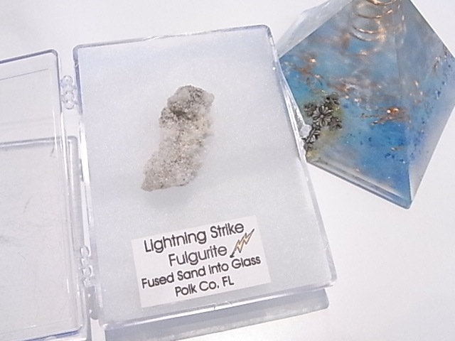 BU00206F �ե륰�饤��