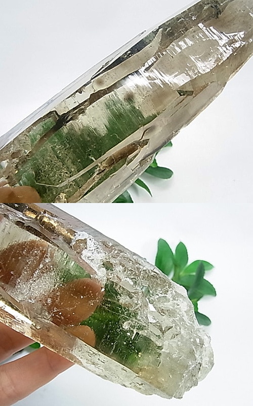 スカルドゥAshopi産 クローライトインスモーキークォーツポイント スカルドゥAshopi産 クローライトインスモーキークォーツ