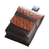 茶地紋小物入れ