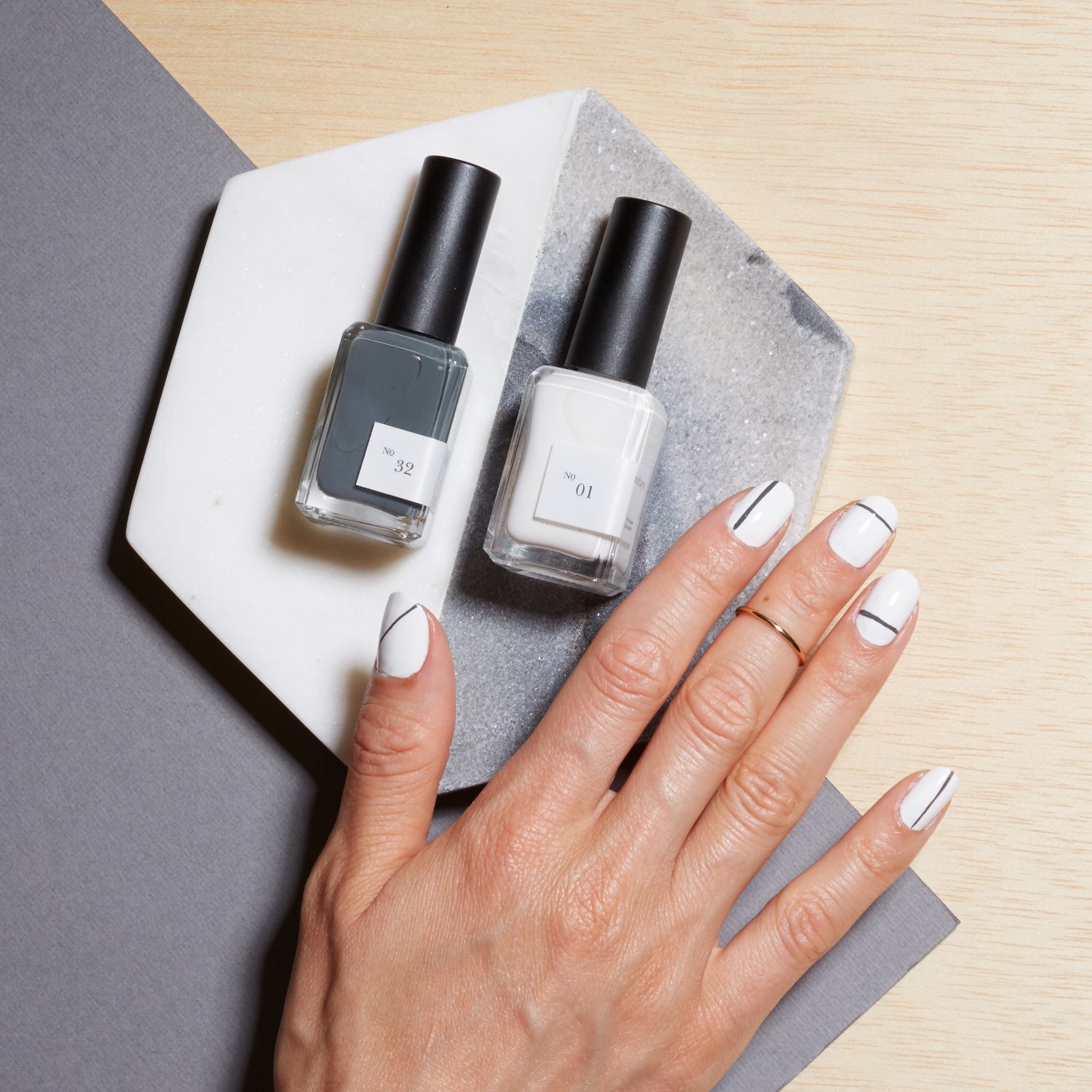 サンデイズ ネイルポリッシュカラー ピュアホワイト No. 01 -sundays