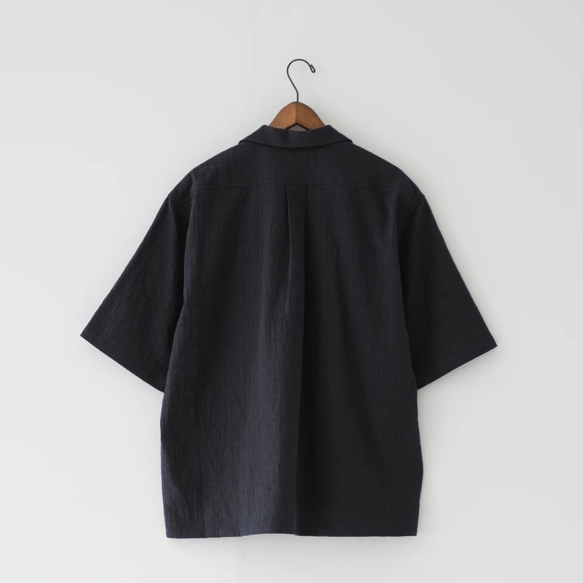 RYU / リュー wrinkled effect open collar shirt | sai.online.shop