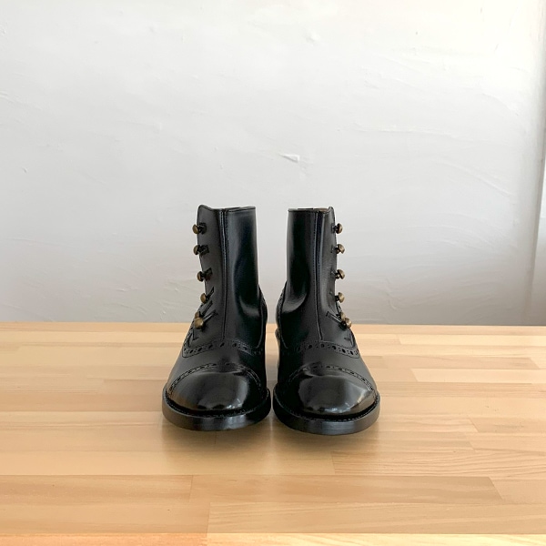 【美品】plus by chausser ブーツ 24.5 shoeshouse92qatari_pc-5028vb-blk