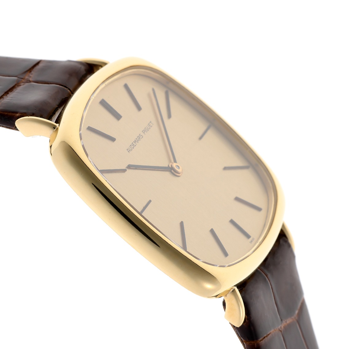 時*雨様 ★非売品★手巻き スクエア型 腕時計 1970年代 ヴィンテージ ☆ SEIKO ヴィンテージ 手巻き腕時計 1970年代 ☆ ジャンク - メルカリ