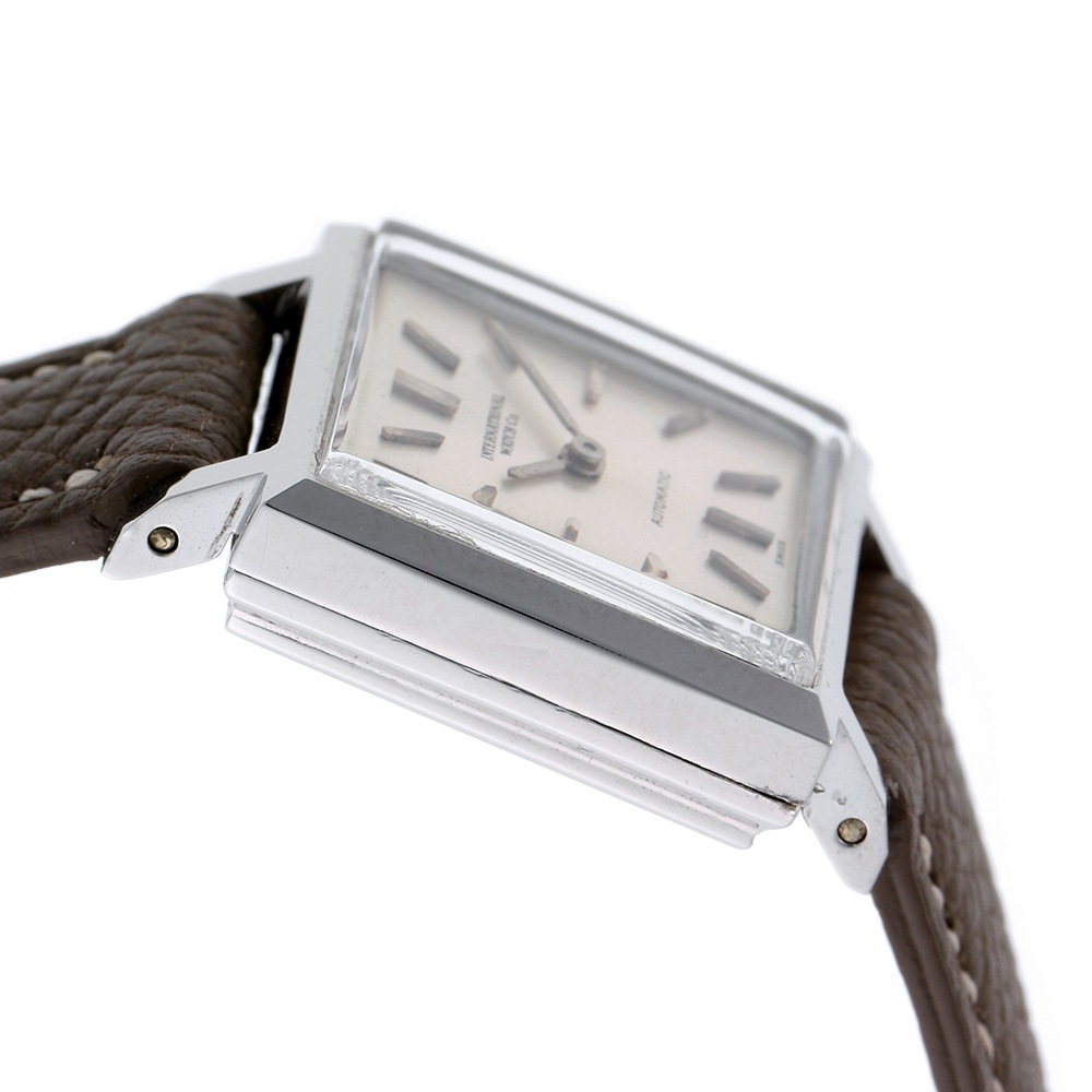 IWC【1966年製】スクエア Ref.2301|ヴィンテージウォッチ専門店