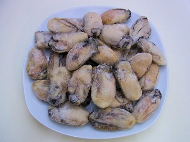 広島産　生剥き牡蠣 M（約45～54粒入り）