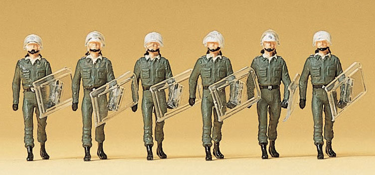 tko様用 Preiser フィギュア「HO WWⅡ ドイツ兵✕3セット＆貨車