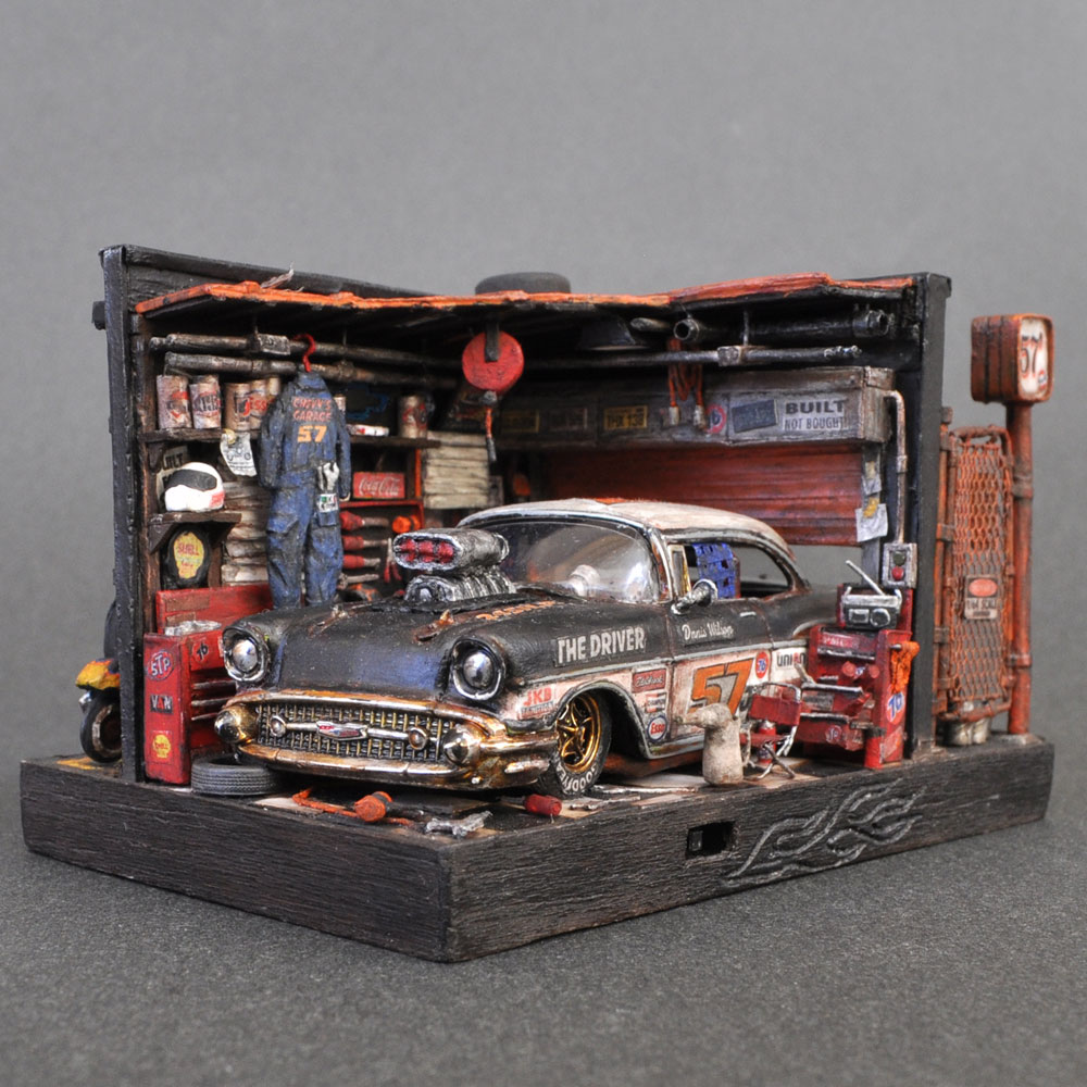 ミニカー用ジオラマ：1/43 リビングタイプガレージ／男の秘密基地ガレージ！ Amazon.co.jp: ミニカー ジオラマ 1 43 ショールーム ガレージⅢ