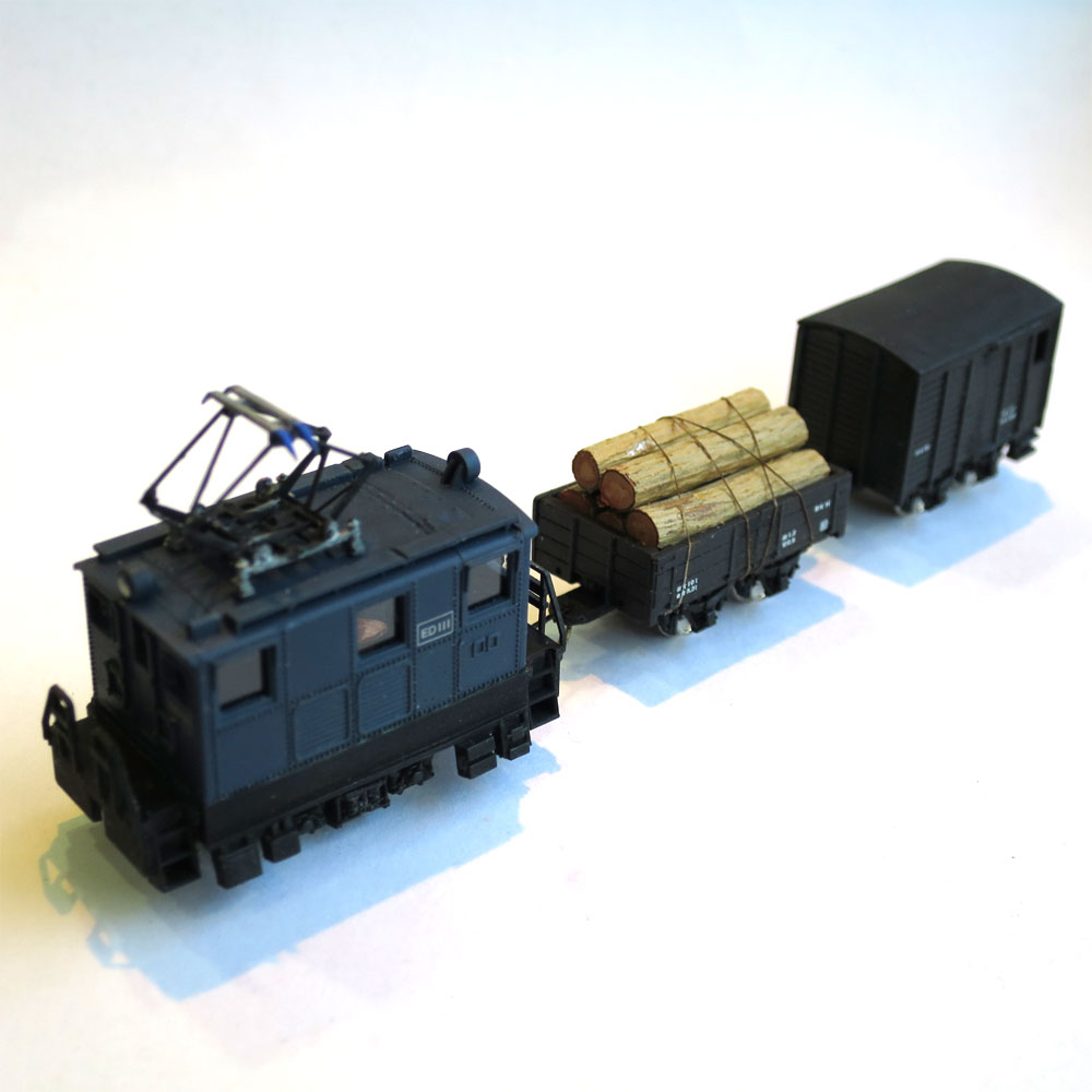 電池内蔵自走式 ミニミニトレイン ＜青＞ 貨物列車 ：石川宜明