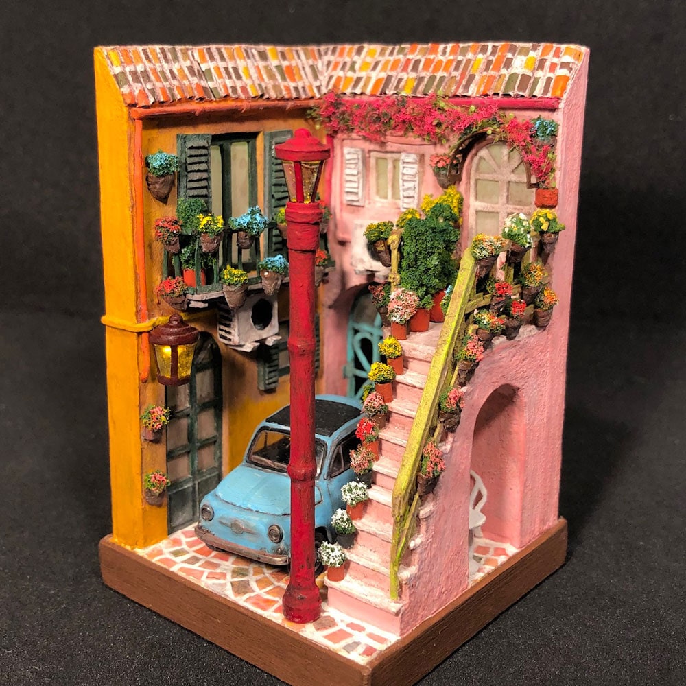 情景箱「中庭のある家」 ：情景箱 塗装済完成品 1/64 | 完成ジオラマ