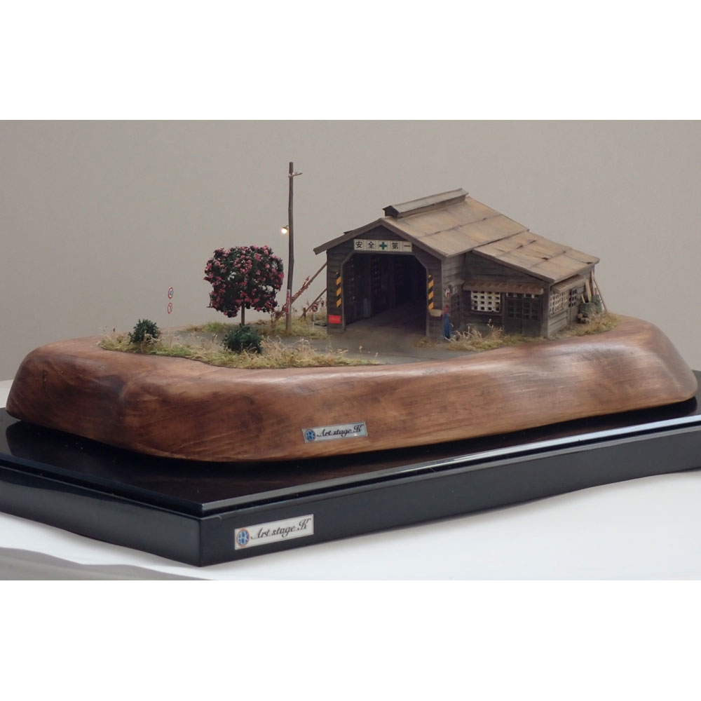 田舎のバス車庫 ：Art Stage K 塗装済完成品 1/150サイズ | 完成