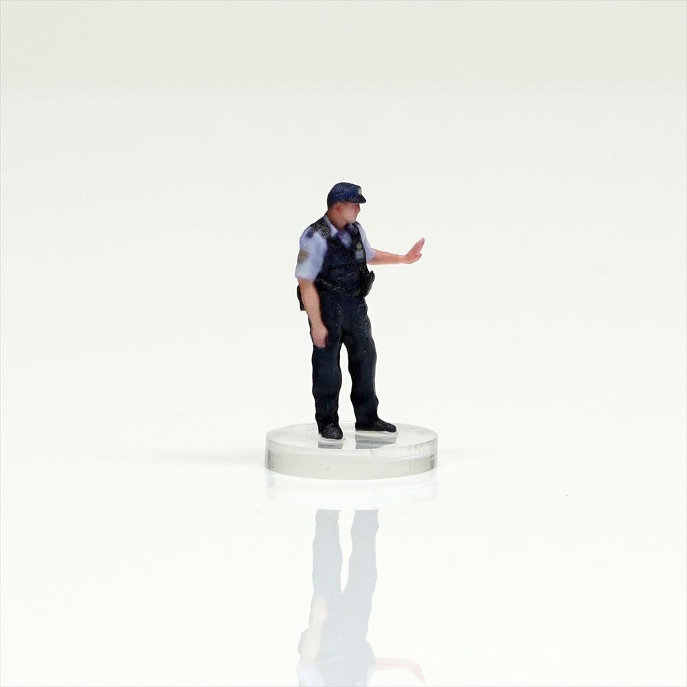 HS064-00008] 日本警察官 ：figreal 完成品 1/64 00008