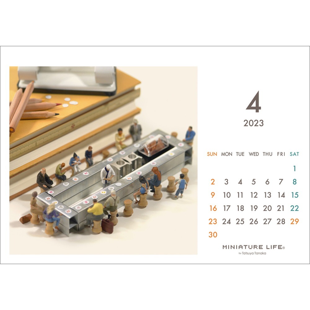 奫MINIATURE LIFE CALENDAR 2023.4-2024.3ߥ˥奢饤ա4900459553408