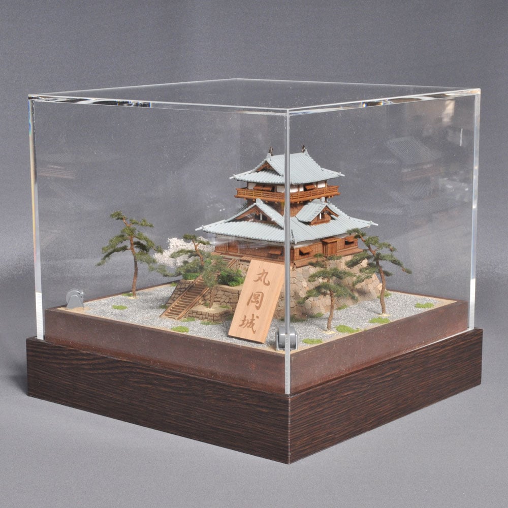 現存12城 天守 丸岡城 木製模型 完成品 アクリルケース付き 丸岡城 ：伊藤敏男 塗装済完成品 N(1/150) | 完成ジオラマ,作家作品