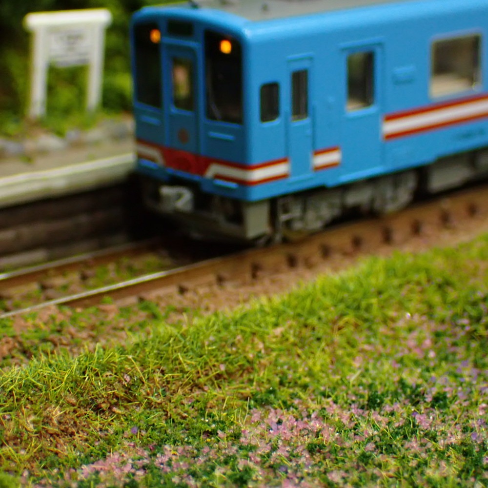 ��3������N���������ߥ˥쥤�����ȡ����Ŀ����κ��ۡ� KDF�������Ѵ����ʡ�1/150������