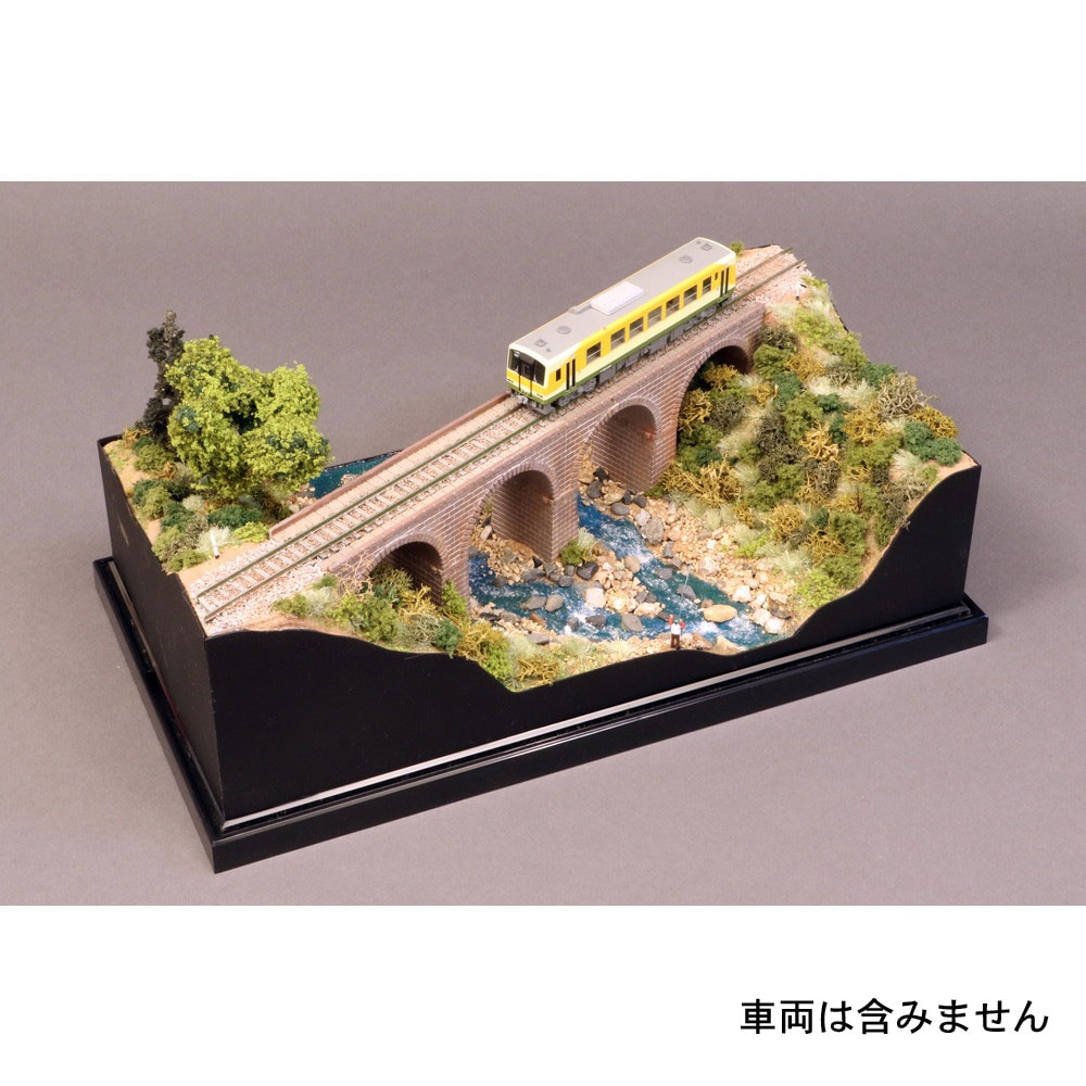ＨＯゲージ車両展示用ジオラマレンガアーチ橋のある山岳風景（車両は含みません） HOゲージ車両展示用ジオラマレンガアーチ橋のある山岳風景
